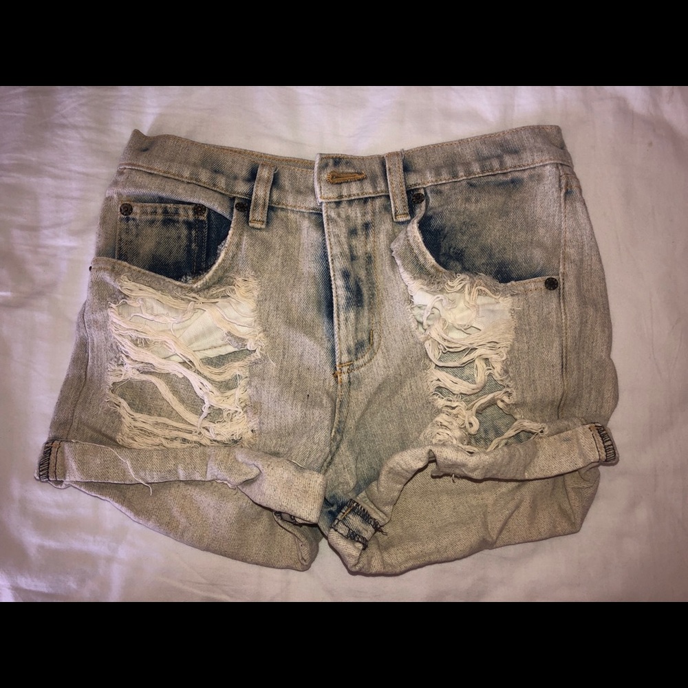 Carmar light blue denim shorts.